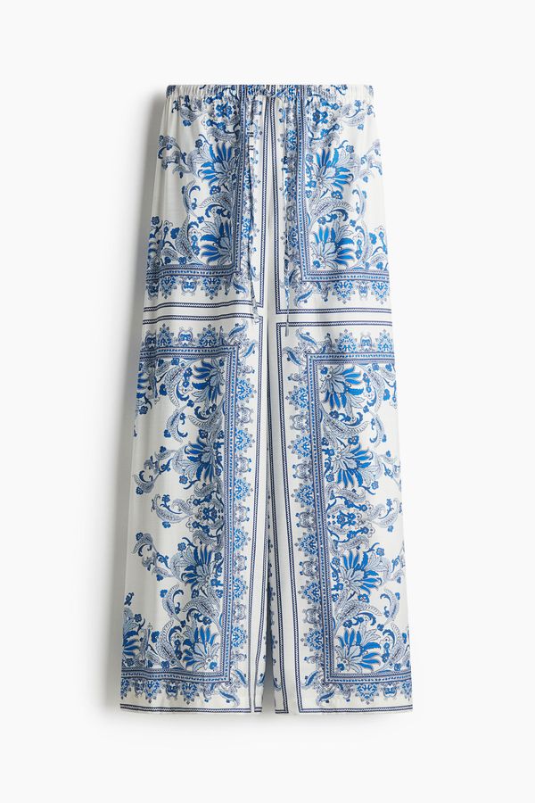 Pantalón amplio con cordón de ajuste