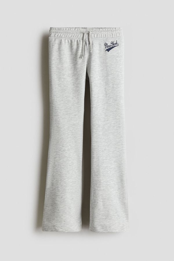 Joggers acampanados