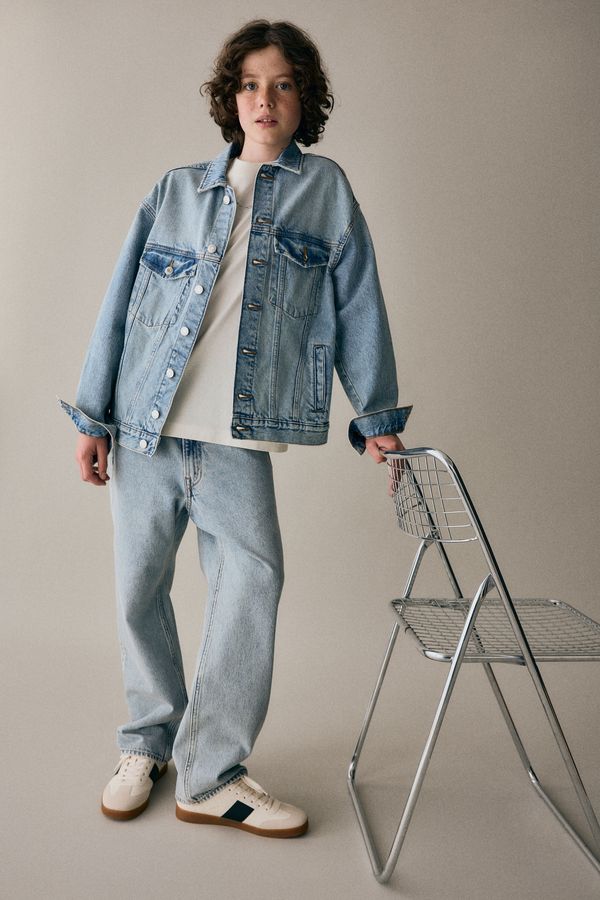 Loose Fit Jeans