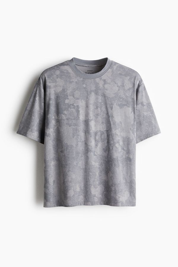 Camiseta de deporte boxy con DryMove™