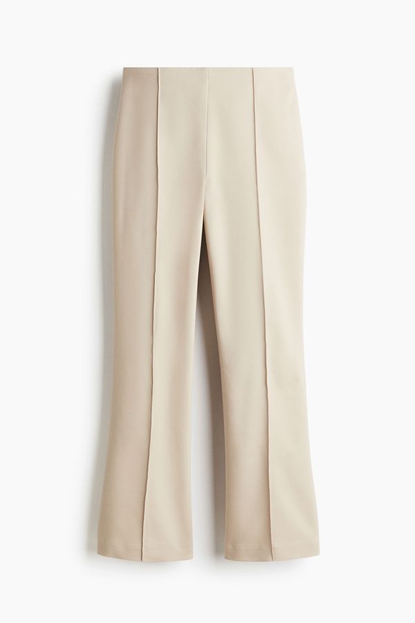 Pantalón acampanado con raya