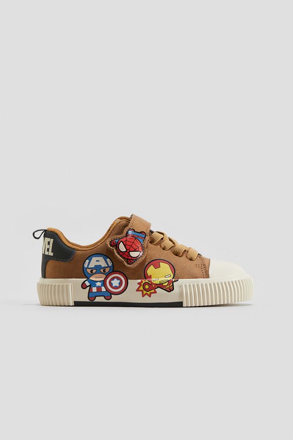 Zapatillas deportivas con motivos impresos