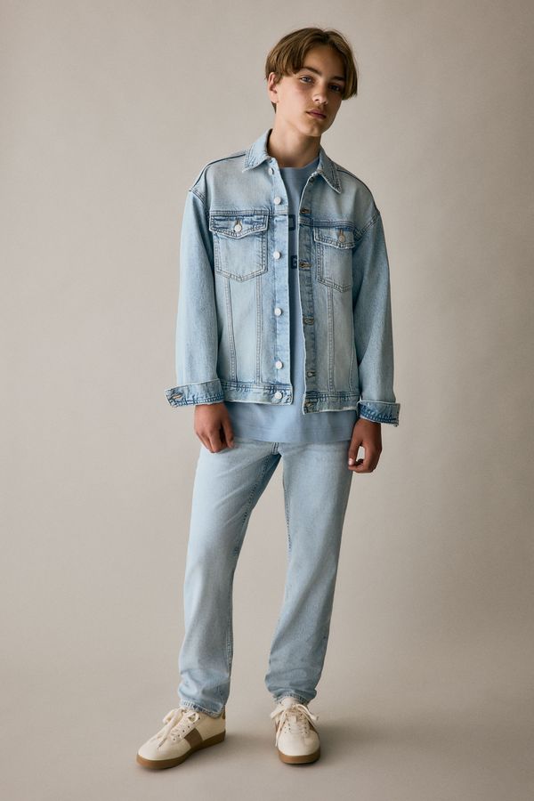 Relaxed Tapered Fit Jeans