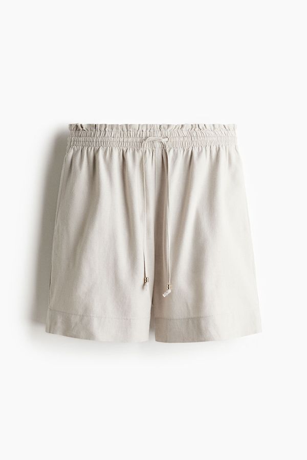 Pantalón corto en mezcla de lino