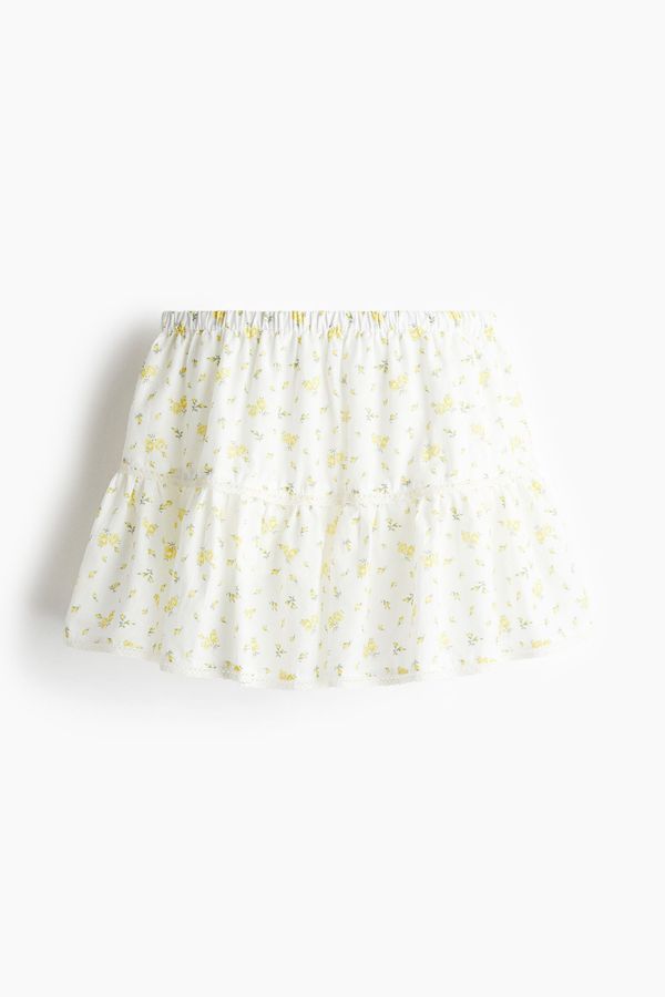 Minifalda con detalles de encaje