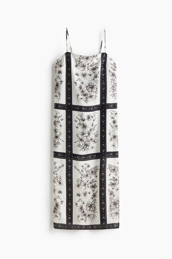 Vestido con tirantes espagueti