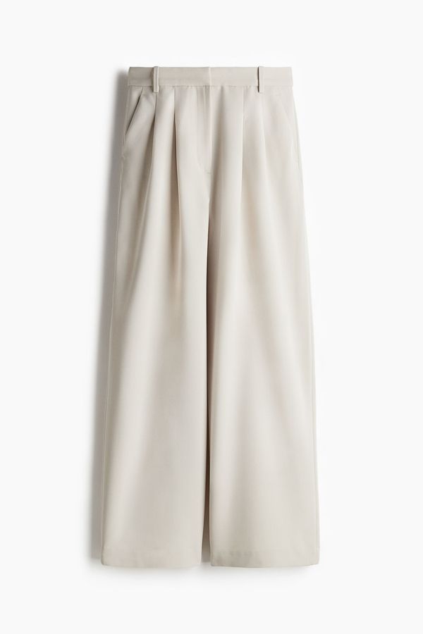 Pantalón amplio