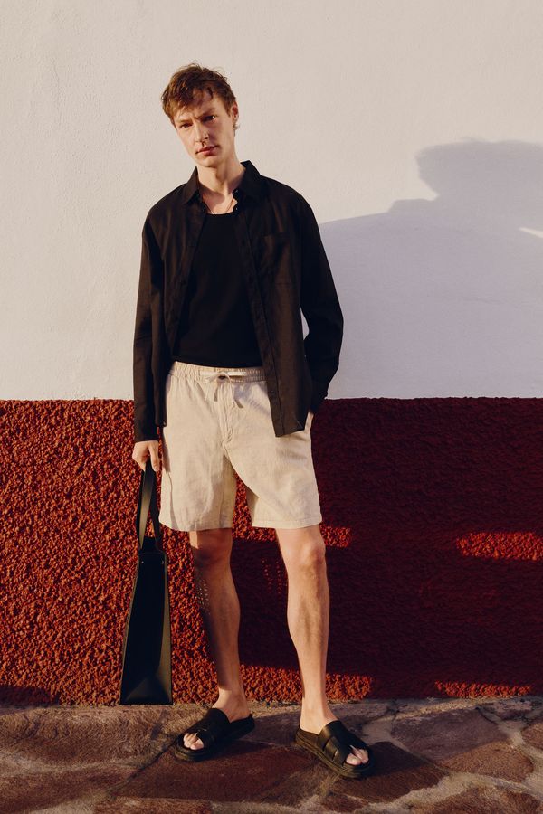 Pantalón corto en mezcla de lino Regular Fit