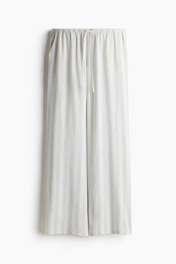 Pantalón recto con cordón de ajuste