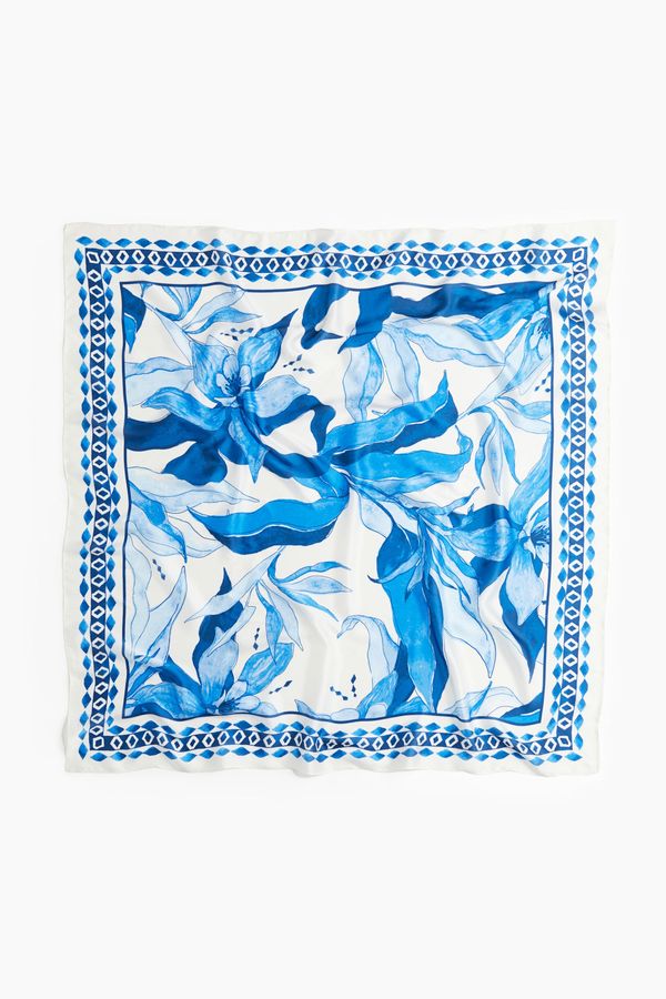Pañuelo estampado de satén