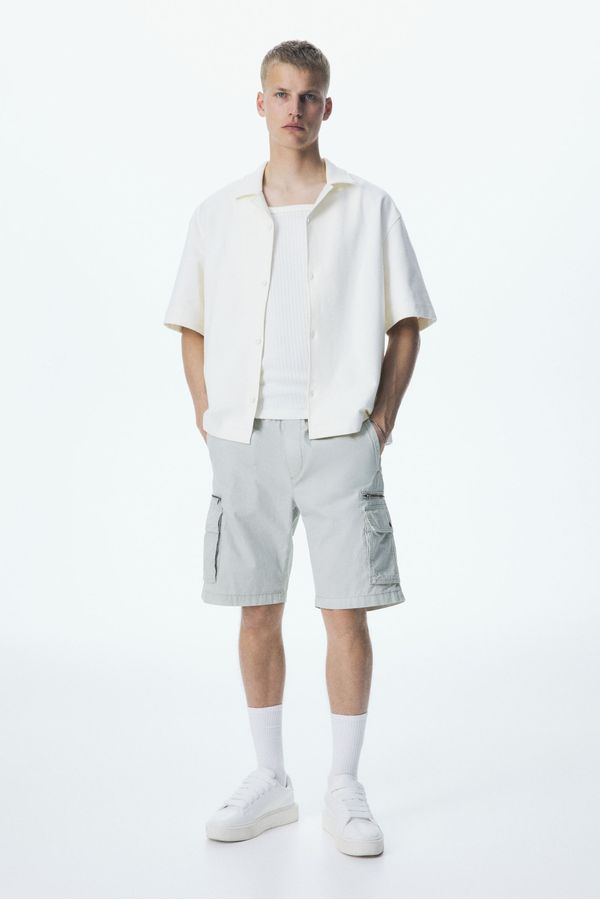 Pantalón corto estilo cargo Regular Fit