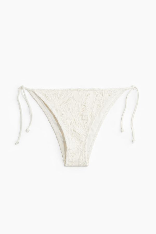 Braga de bikini con lazada