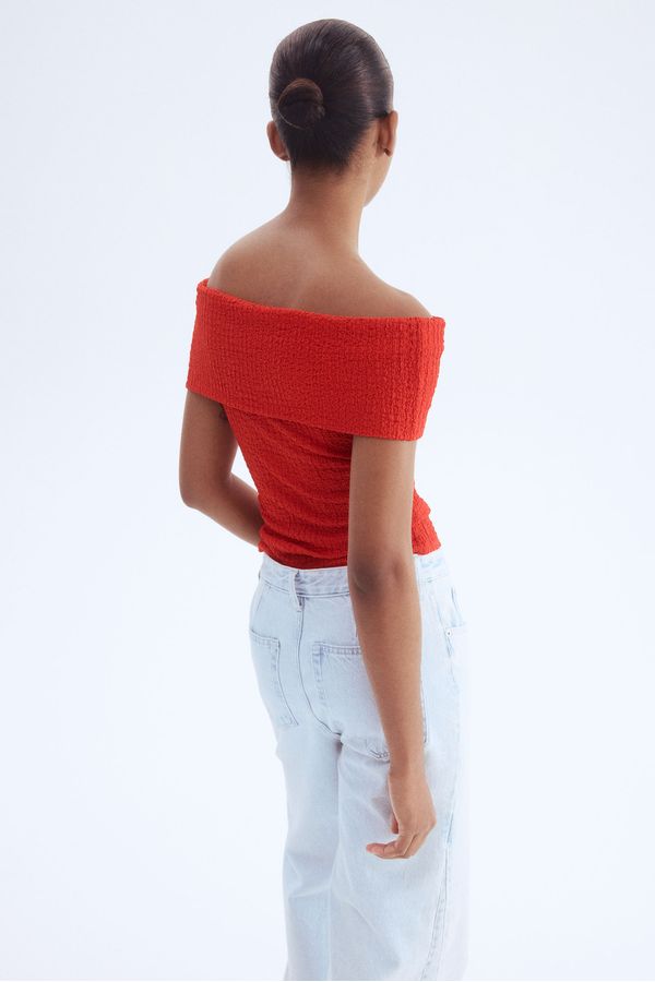 Top off-the-shoulder