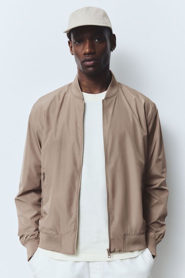 Cazadora bomber ligera Regular Fit