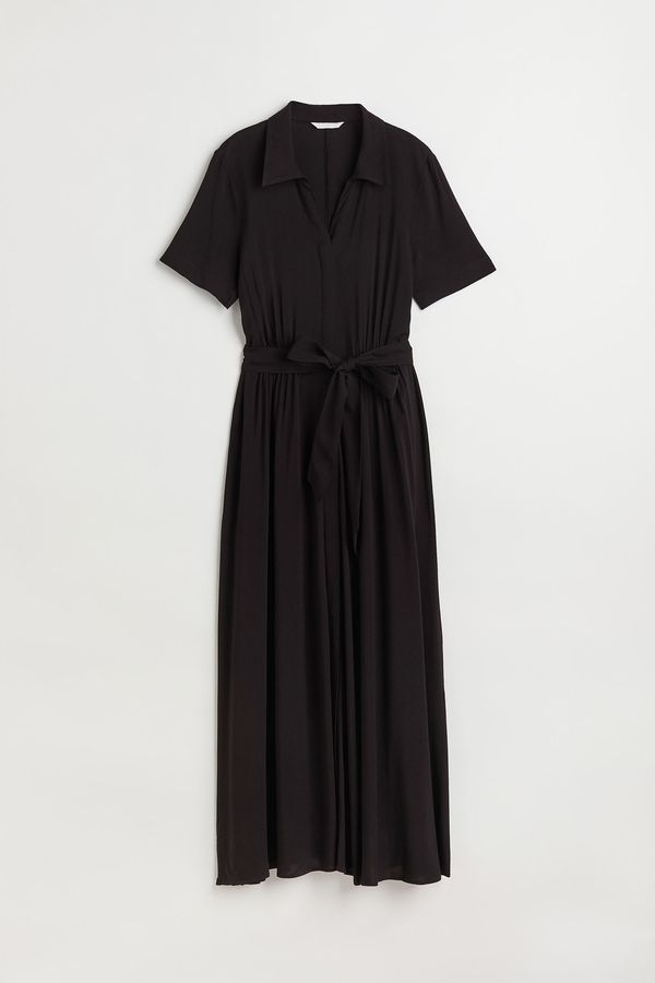 Vestido camisero con cinturón de anudar