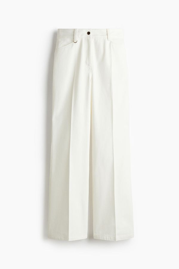 Pantalón acampanado de sarga