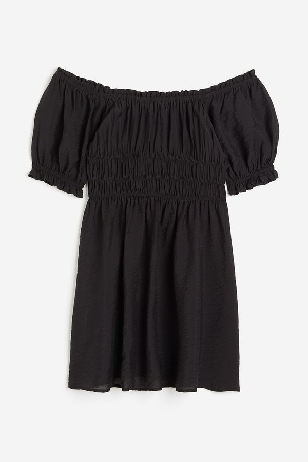 Vestido off-the-shoulder