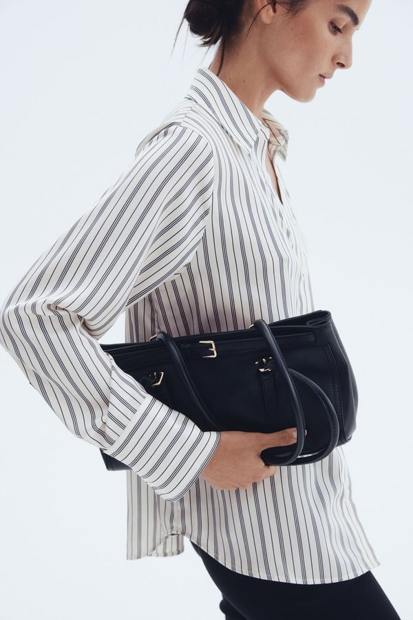 Blusa con escote en V
