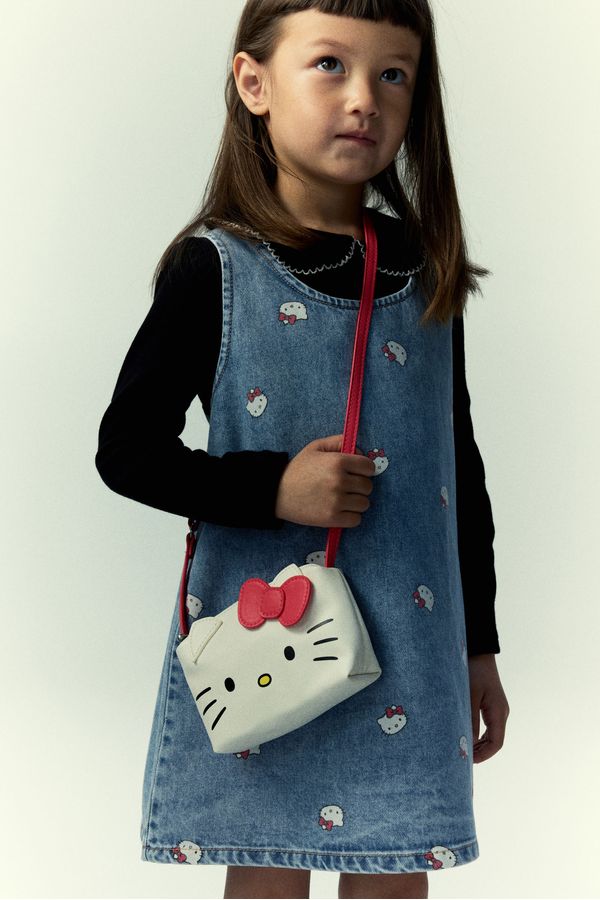 Bolso bandolera con aplicación