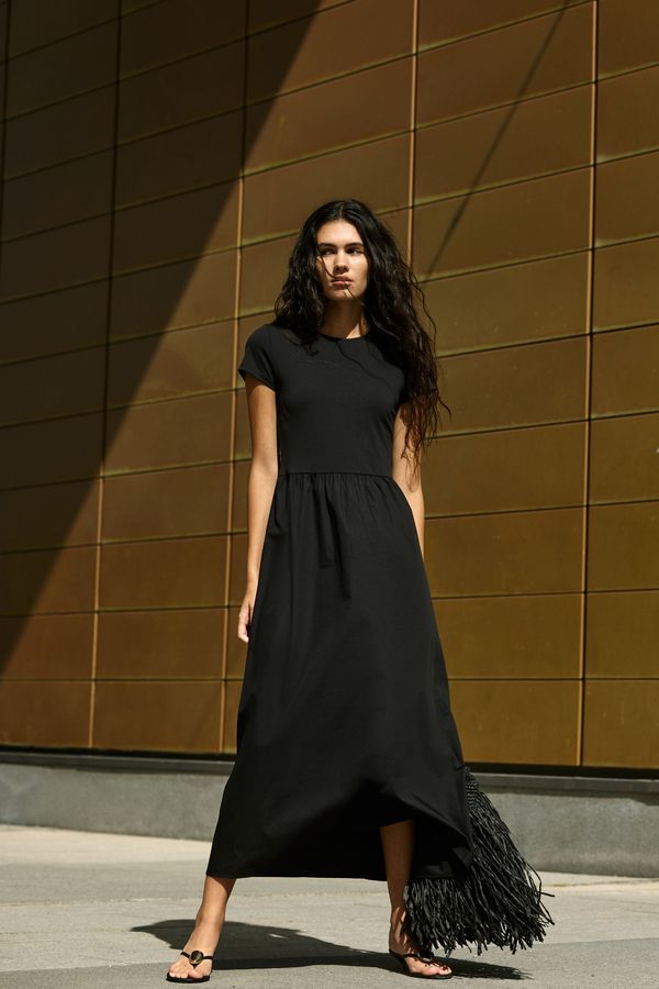 Maxivestido de manga corta