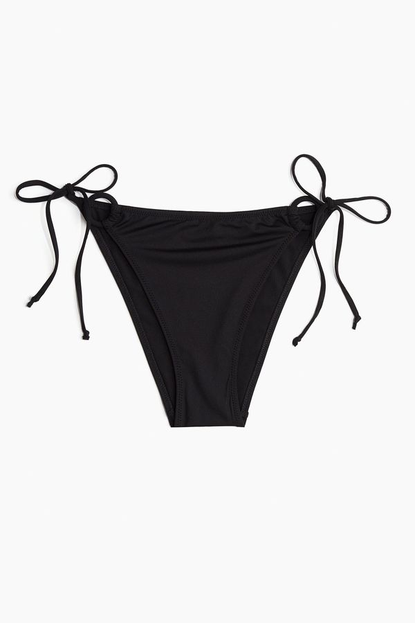 Braga de bikini con lazada