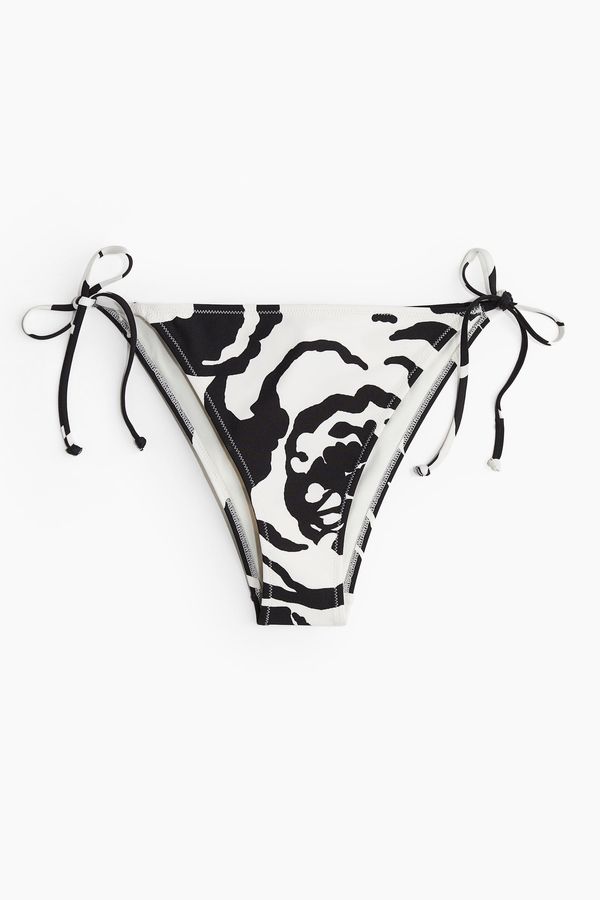 Braga de bikini con lazada