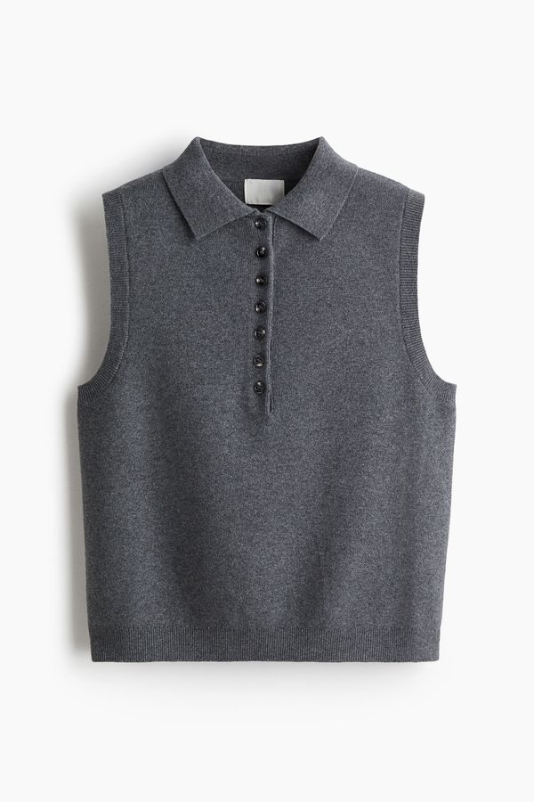 Suéter sin mangas con cuello camisero
