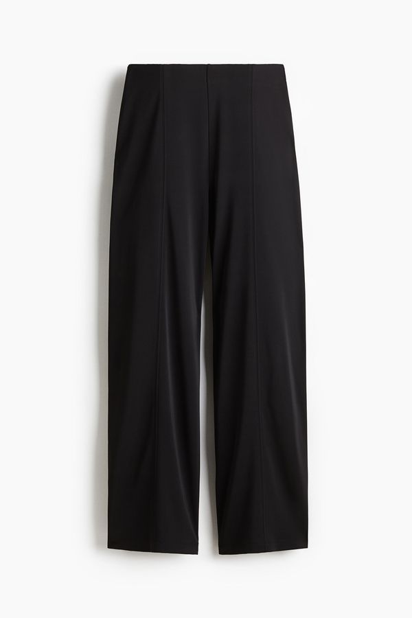 Pantalón amplio