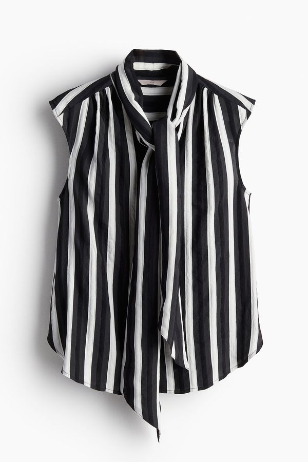 Blusa con lazada