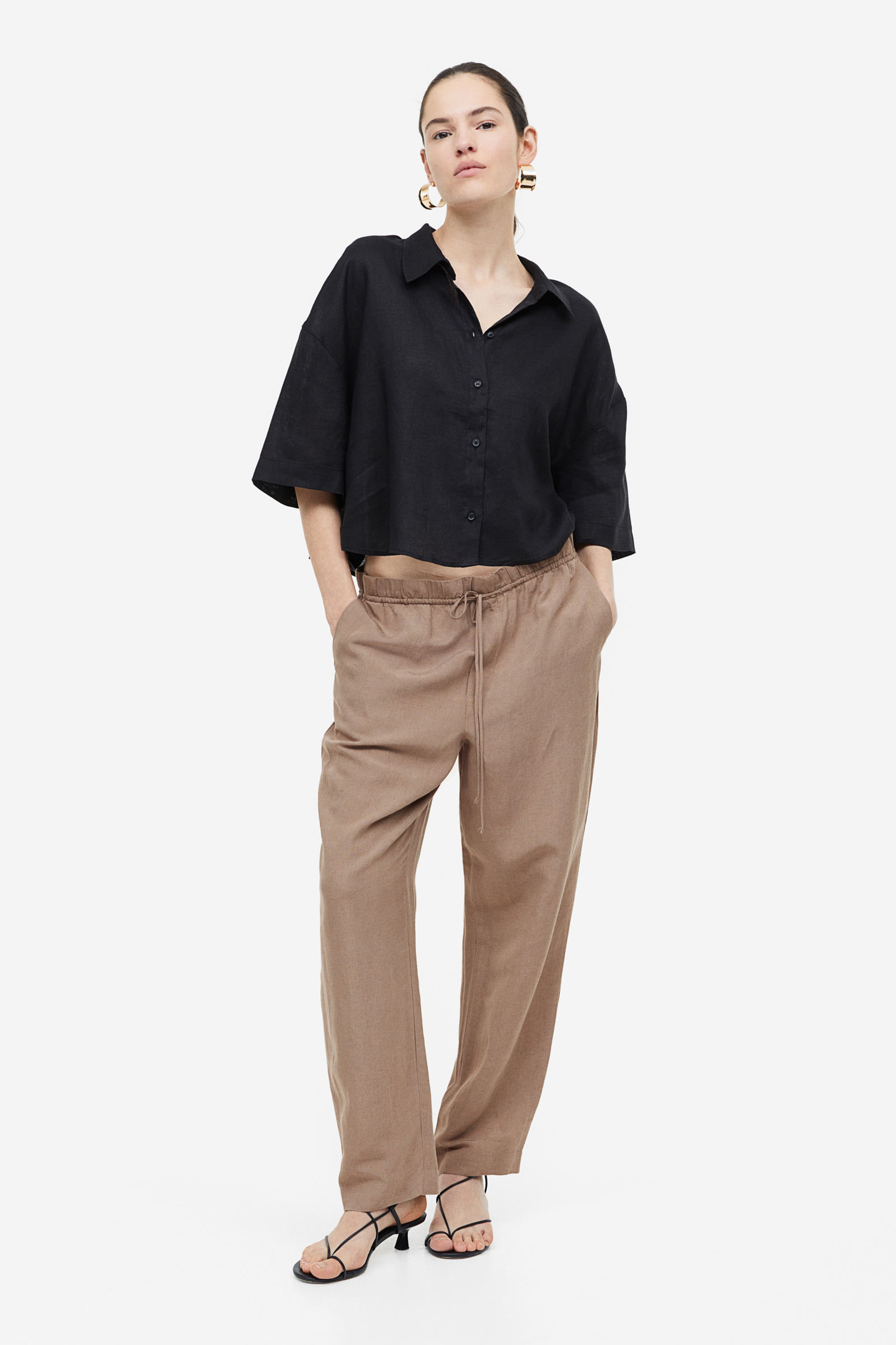 El pantalón de vestir tobillero color crema de H&M más top
